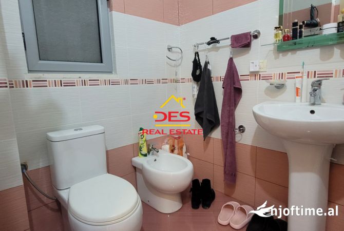 Shtepi ne shitje Apartament ne Vlore, 1+1, Mobilimi E mobiluar, Pagesa 152,000  Euro.