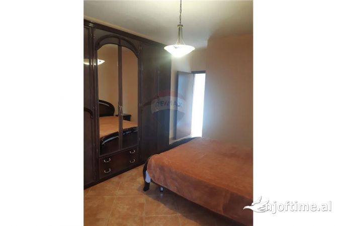 Shtepi me qera 2+1 ne Tirane - 600 Euro