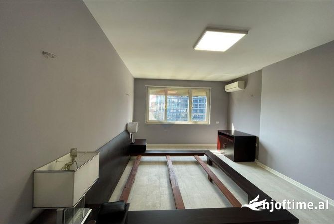 Shtepi me qera 2+1 ne Tirane - 1,100 Euro