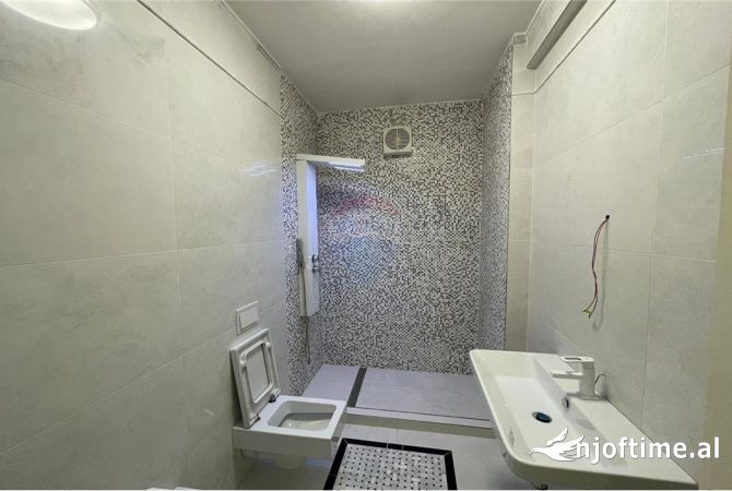 Shtepi me qera 2+1 ne Tirane - 1,100 Euro