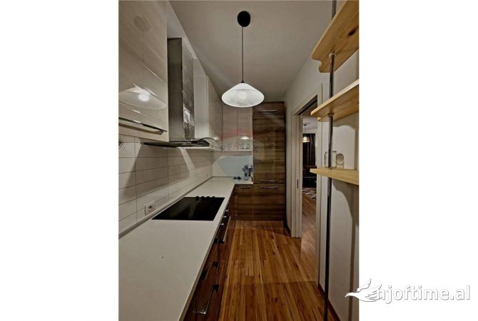 Shtepi me qera 2+1 ne Tirane - 1,200 Euro