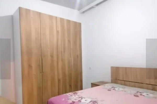 Shtepi me qera 1+1 ne Tirane - 30,000 Leke