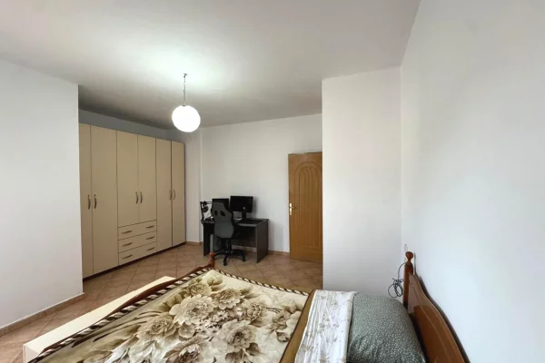 Shtepi me qera 1+1 ne Tirane - 32,000 Leke