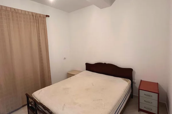 Shtepi me qera 1+1 ne Tirane - 33,000 Leke