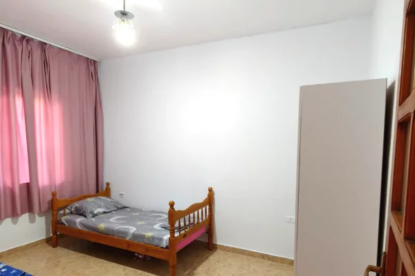 Shtepi me qera Garsoniere ne Tirane - 25,000 Leke