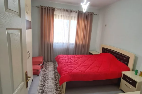 Shtepi me qera 2+1 ne Tirane - 50,000 Leke