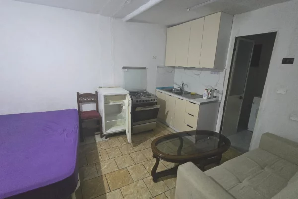 Shtepi me qera Garsoniere ne Tirane - 22,000 Leke