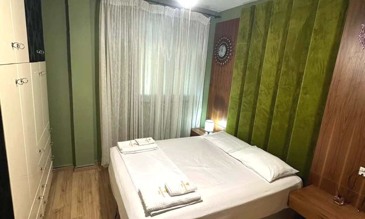 Shtepi me qera Shtepi Private ne Tirane, 1+1, Mobilimi E mobiluar, Pagesa 45,000  Leke.