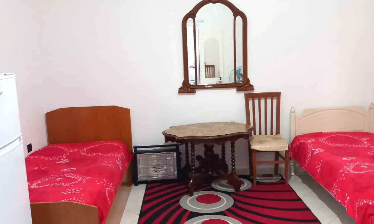 Shtepi me qera Shtepi Private ne Tirane, Garsoniere, Mobilimi E mobiluar, Pagesa 23,000  Leke.