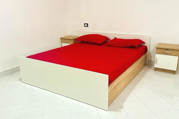 Shtepi me qera 1+1 ne Tirane - 40,000 Leke