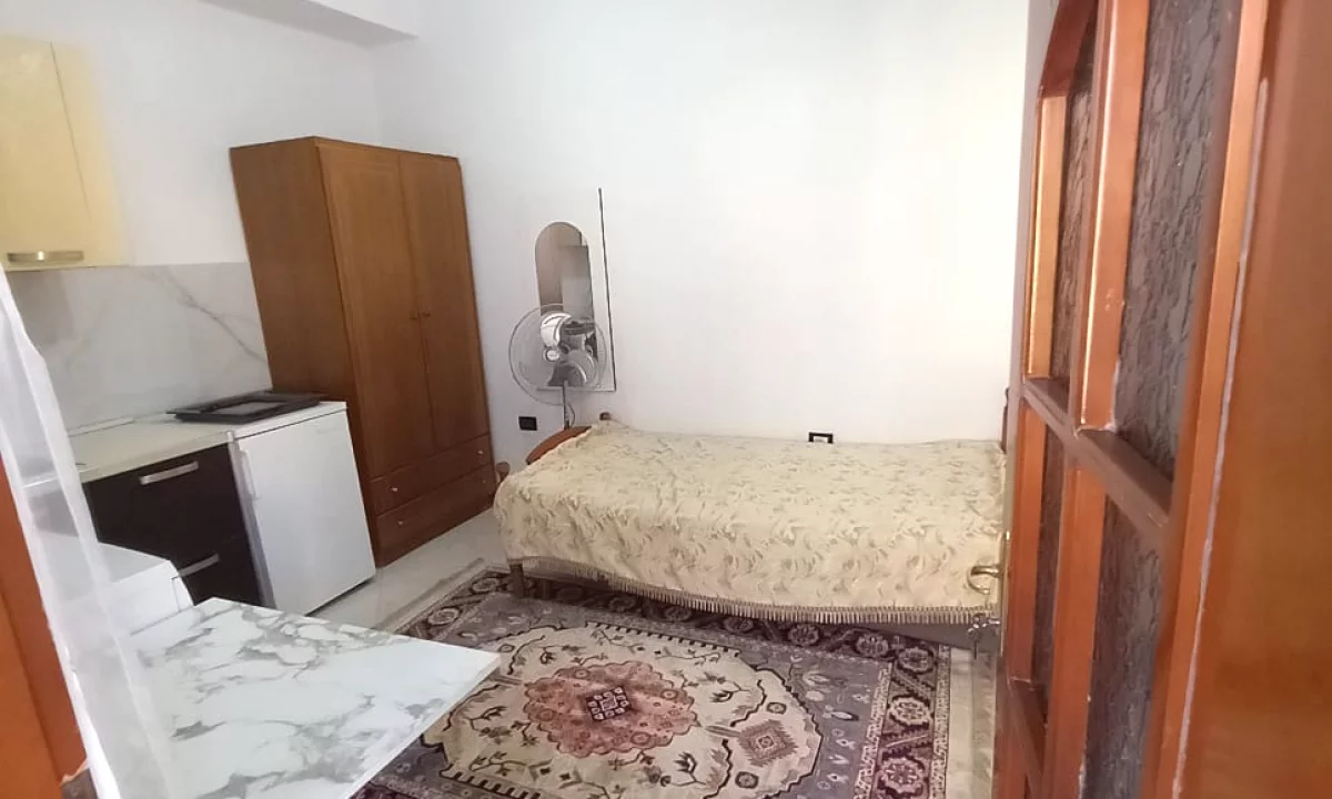 Casa privata/Indipendente in affitto a Tirana Garsoniere, Arredato