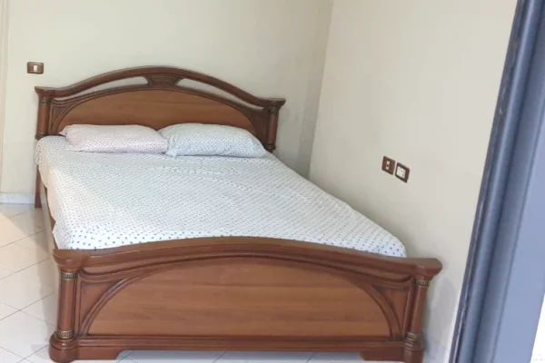 1+1,30.000 lek,150 m nga Rrethrrotullimi Yzberishtit 