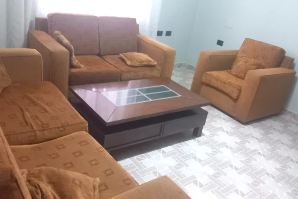 Shtepi me qera 1+1 ne Tirane - 40,000 Leke