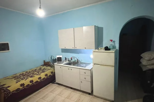 Shtepi me qera Garsoniere ne Tirane - 27,000 Leke