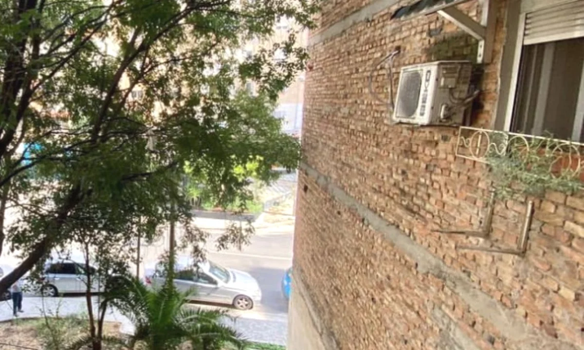 Appartamento in vendita a Argirocastro 1+1, Arredato