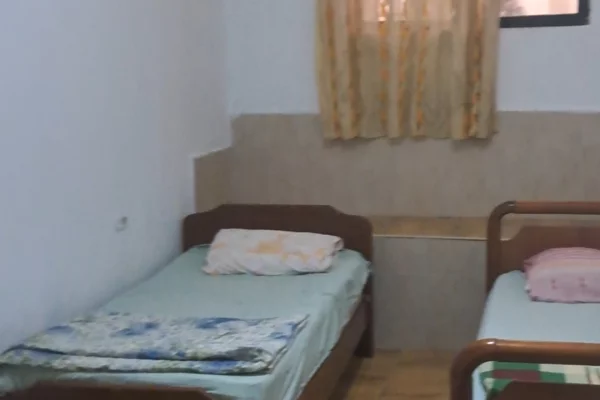 Shtepi me qera Garsoniere ne Tirane - 15,000 Leke