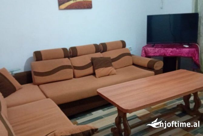 Shtepi me qera 2+1 ne Tirane - 400 Euro