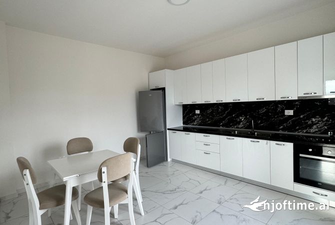 Shtepi me qera 2+1 ne Tirane - 399 Euro