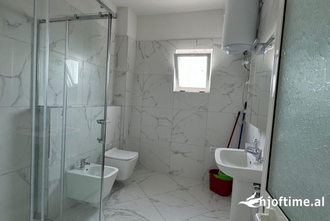 Shtepi me qera 2+1 ne Tirane - 399 Euro