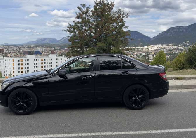 Makina ne shitje ne Tirane - 6,500 Euro