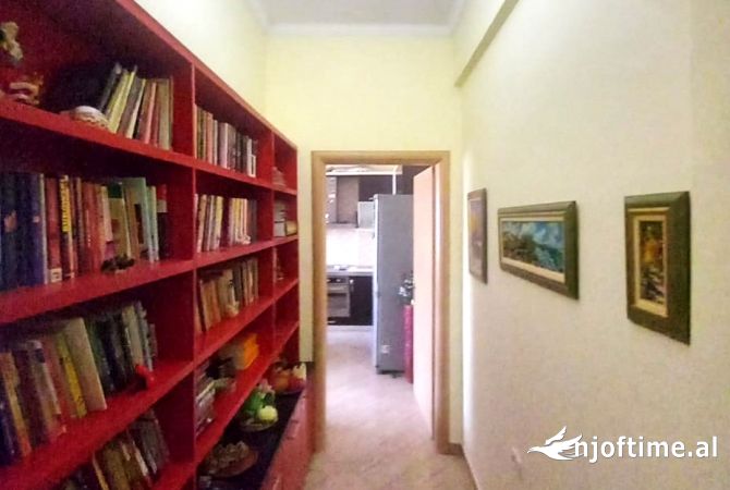 Shtepi me qera Apartament ne Tirane, 2+1, Mobilimi E mobiluar, Pagesa 500  Euro.