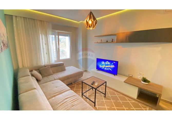 Shtepi me qera 2+1 ne Tirane - 500 Euro