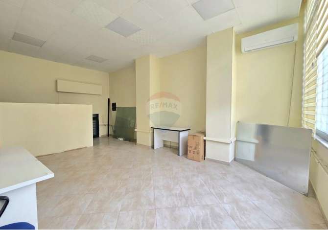 Ambient biznesi me qera 3+1 ne Tirane - 900 Euro