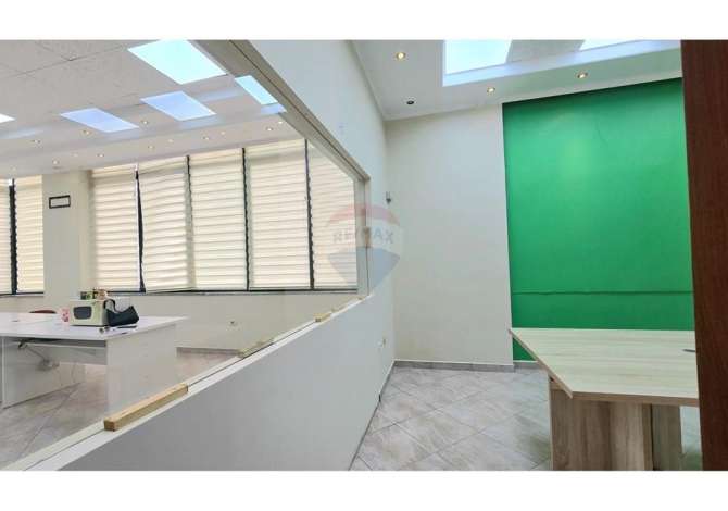 Ambient biznesi me qera 3+1 ne Tirane - 900 Euro