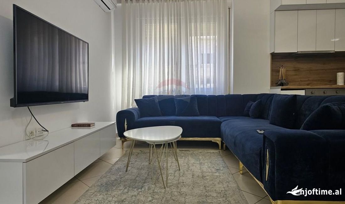 Shtepi me qera Apartament ne Tirane, 2+1, Mobilimi E mobiluar, Pagesa 800  Euro.