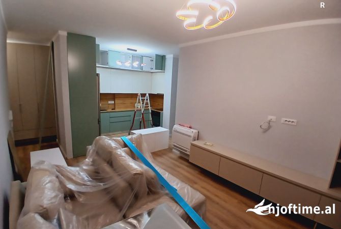 Shtepi me qera Apartament ne Tirane, 2+1, Mobilimi E mobiluar, Pagesa 650  Euro.