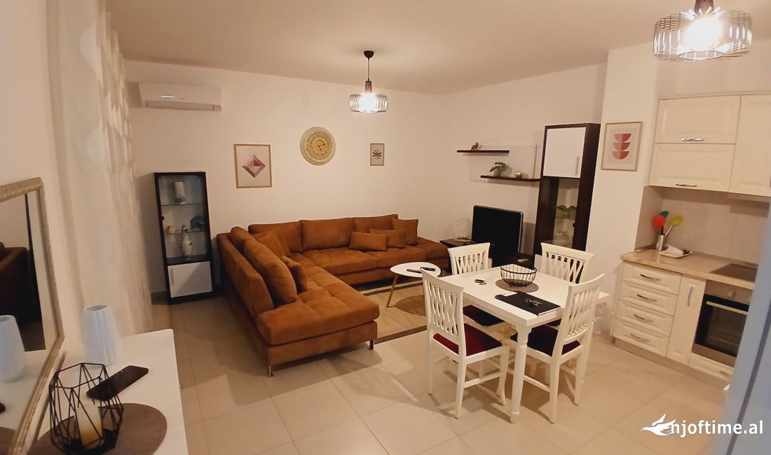 Shtepi me qera Apartament ne Tirane, 1+1, Mobilimi E mobiluar, Pagesa 600  Euro.