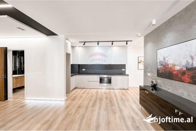 Shtepi ne shitje Apartament ne Tirane, 2+1, Mobilimi E mobiluar, Pagesa 264,000  Euro.