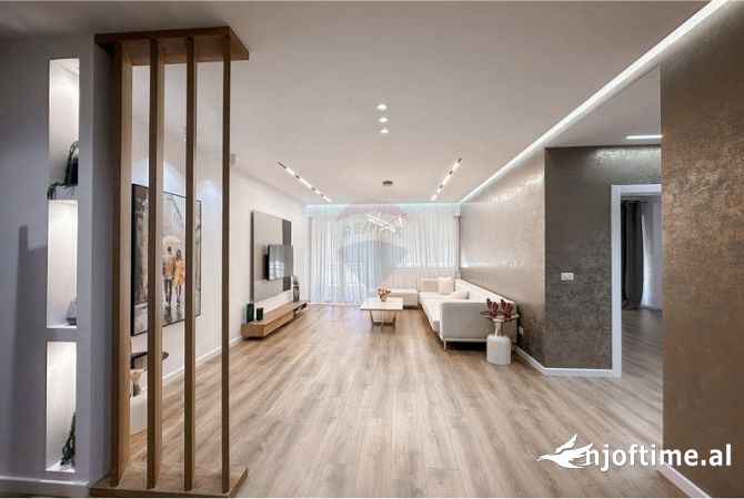 Shtepi ne shitje Apartament ne Tirane, 2+1, Mobilimi E mobiluar, Pagesa 285,000  Euro.