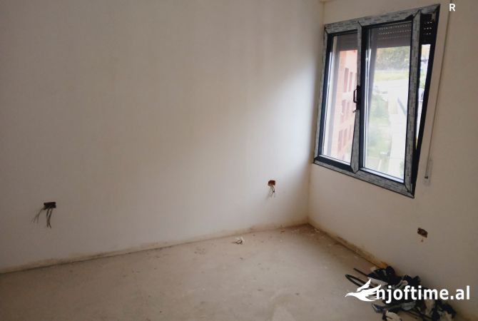 Shtepi ne shitje 3+1 ne Tirane - 235,000 Euro