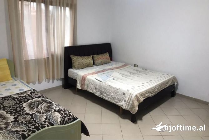 Shtepi me qera 2+1 ne Tirane - 40,000 Leke