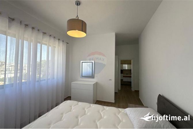 Shtepi me qera Apartament ne Tirane, 3+1, Mobilimi E mobiluar, Pagesa 750  Euro.