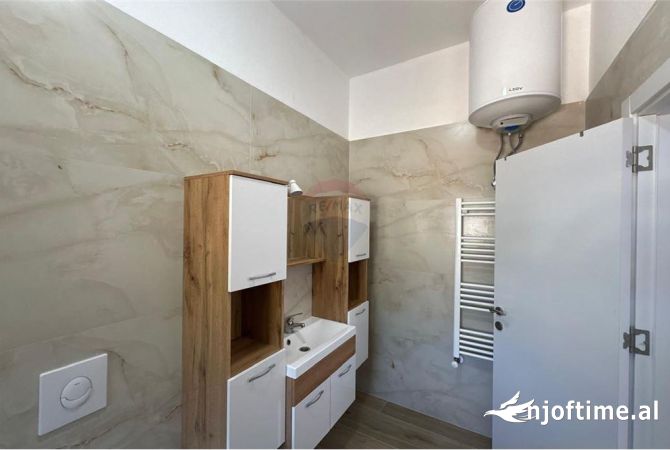 Shtepi me qera Apartament ne Tirane, 3+1, Mobilimi E mobiluar, Pagesa 750  Euro.