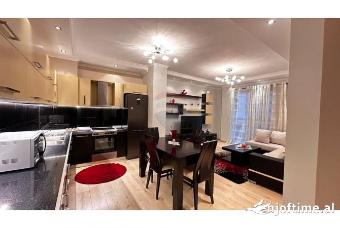 Shtepi me qera Apartament ne Tirane, 2+1, Mobilimi E mobiluar, Pagesa 700  Euro.