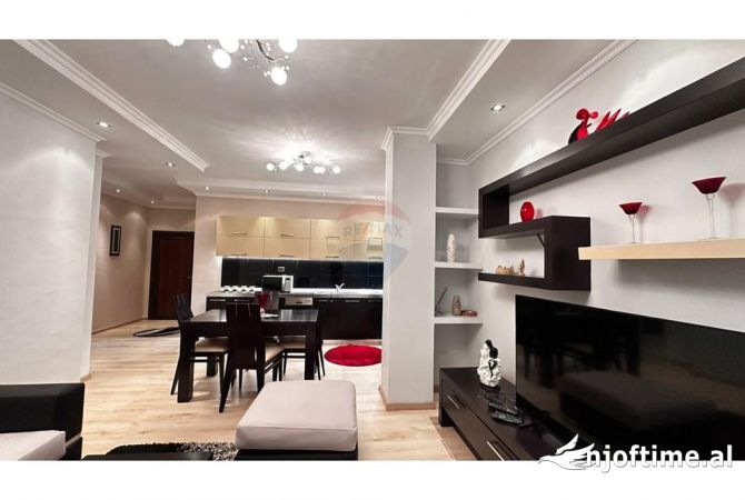 Shtepi me qera Apartament ne Tirane, 2+1, Mobilimi E mobiluar, Pagesa 700  Euro.