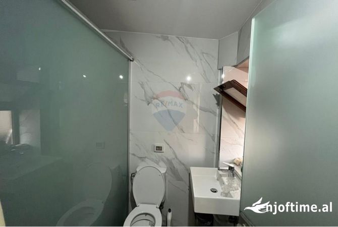 Shtepi me qera Apartament ne Tirane, 2+1, Mobilimi E mobiluar, Pagesa 800  Euro.