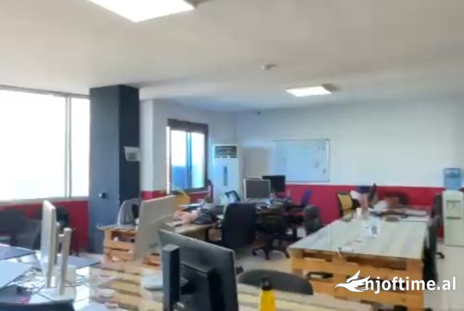 Ambient biznesi me qera 3+1 ne Tirane - 2,500 Euro