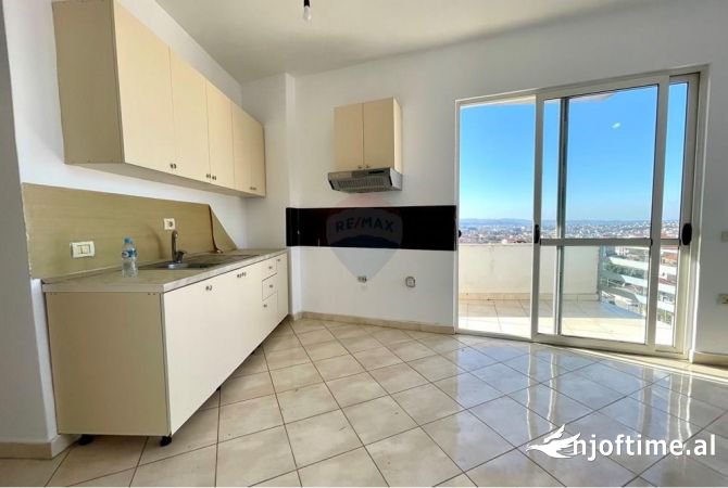 Shtepi ne shitje Apartament ne Tirane, 1+1, Mobilimi Bosh, pa mobiluar, Pagesa 84,900  Euro.