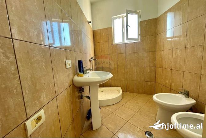 Shtepi ne shitje 1+1 ne Tirane - 84,900 Euro