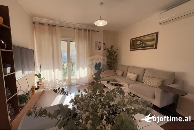 Shtepi me qera 1+1 ne Tirane - 750 Euro