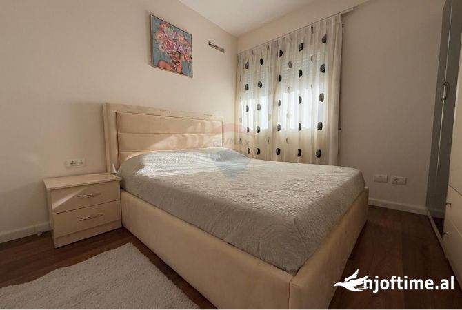 Shtepi me qera Apartament ne Tirane, 1+1, Mobilimi E mobiluar, Pagesa 750  Euro.