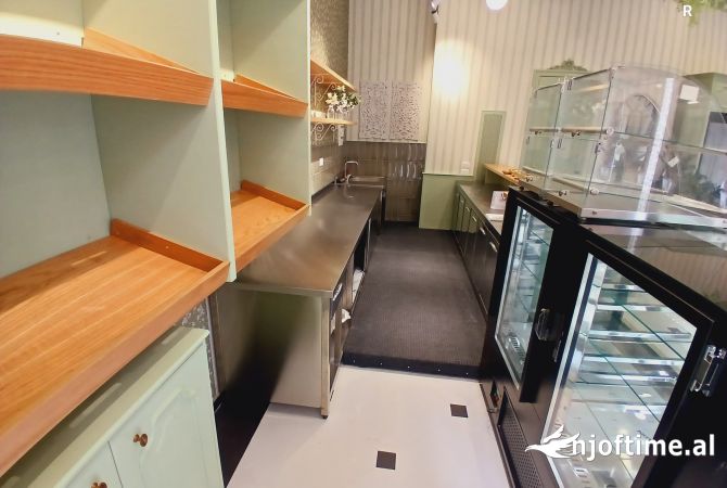 JEPET ME QIRA BAKERY-COFFEE TEK KOMPLEKSI ASL