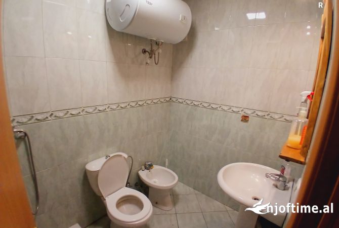 Apartament 1+1 ne Myslym Shyri, ideal per Airbnb ose zyra
