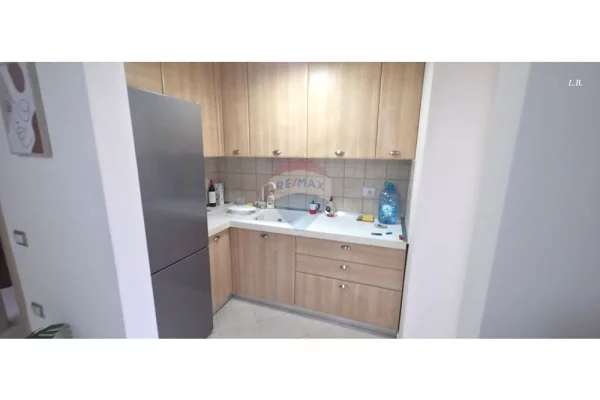 Shtepi ne shitje Apartament ne Tirane, 1+1, Mobilimi E mobiluar, Pagesa 125,000  Euro.