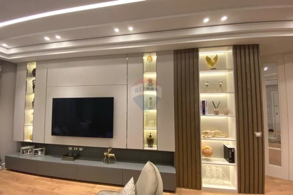 Shtepi ne shitje Apartament ne Tirane, 3+1, Mobilimi E mobiluar, Pagesa 355,000  Euro.