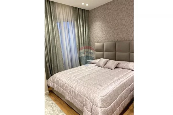 Shtepi ne shitje Apartament ne Tirane, 3+1, Mobilimi E mobiluar, Pagesa 355,000  Euro.